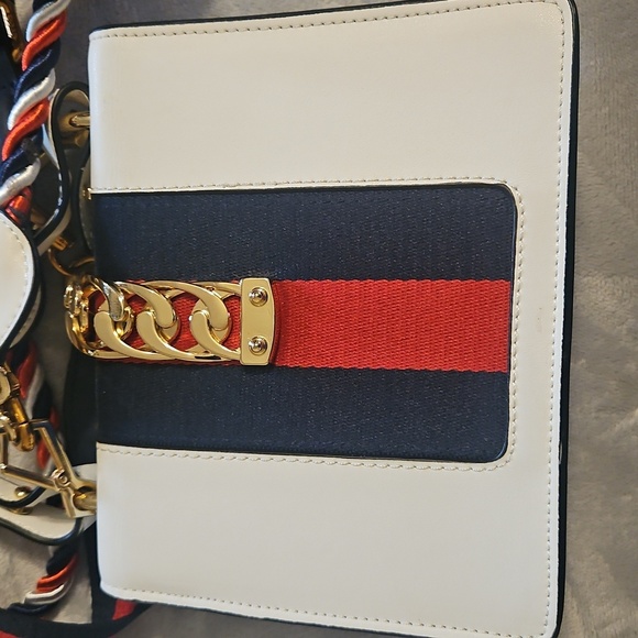 Gucci White and Black Crossbody Bag with Sleek Design, with 3 types of Dif strap - Picture 9 of 11